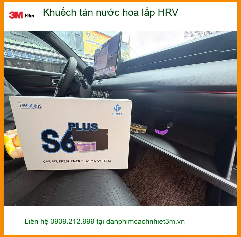 Anh Khang lắp khuếch tán nước hoa cho Honda HRV tại Thủ Đức để khử mùi xe mới mua