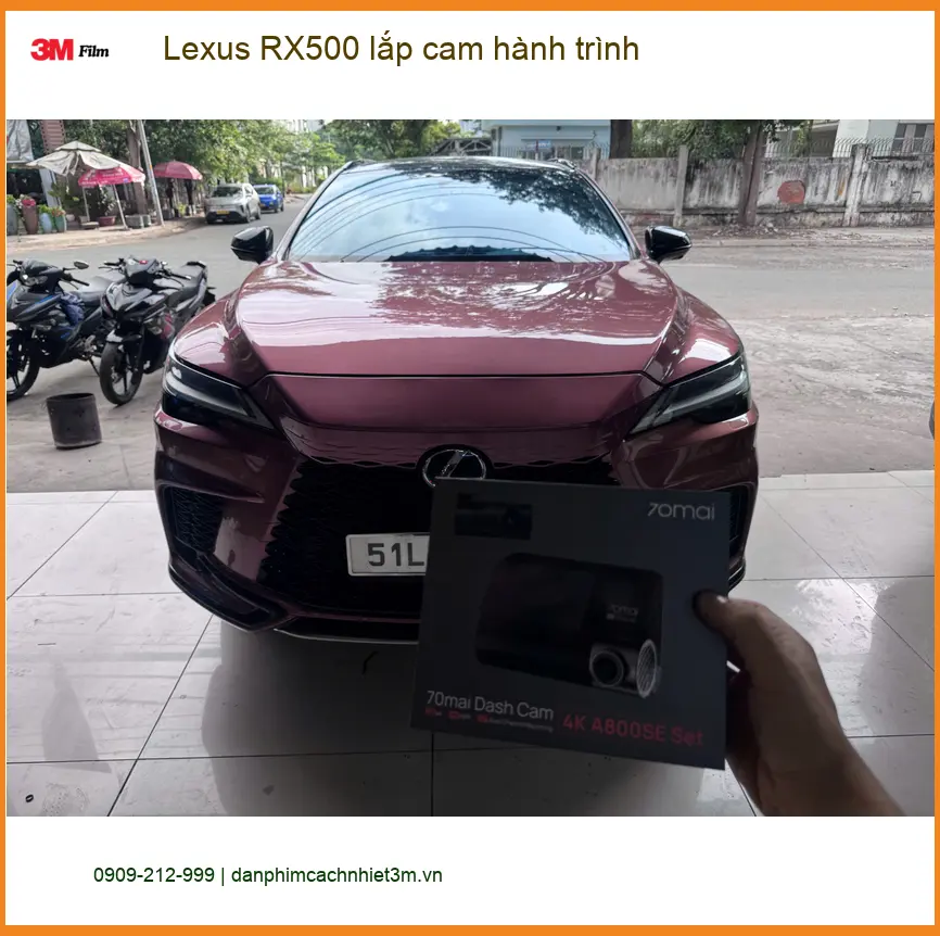 Anh Khải lắp cam hành trình cho Lexus RX500 tại Quận 9 để an tâm hơn khi lái xe