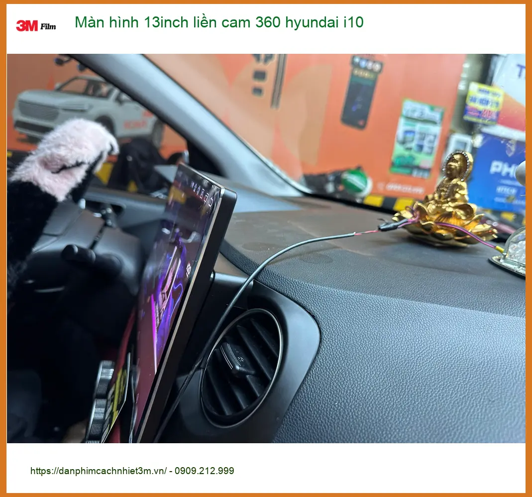 Anh Thọ lắp màn hình 13inch liền cam 360 Hyundai i10 tại Quận 12 để lái xe an toàn