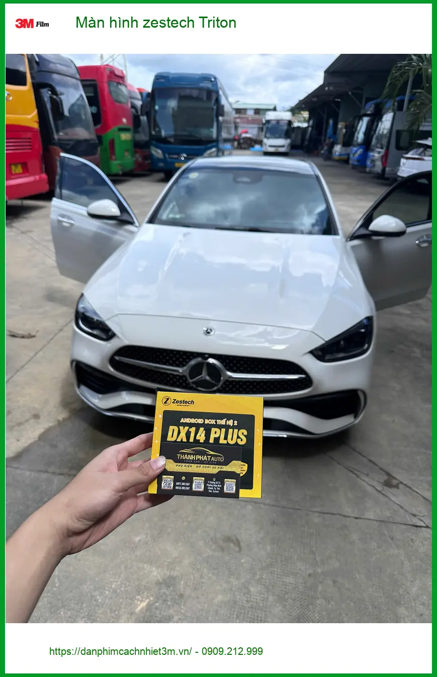Anh Khôi lắp màn hình Zestech Triton tại Thủ Đức vì màn zin quá đơn điệu.