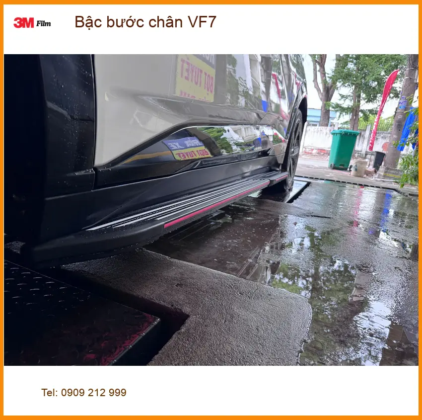 Anh Long lắp bậc bước chân VF7 tại Quận 9 cho gia đình lên xuống xe dễ hơn ảnh thực tế 3