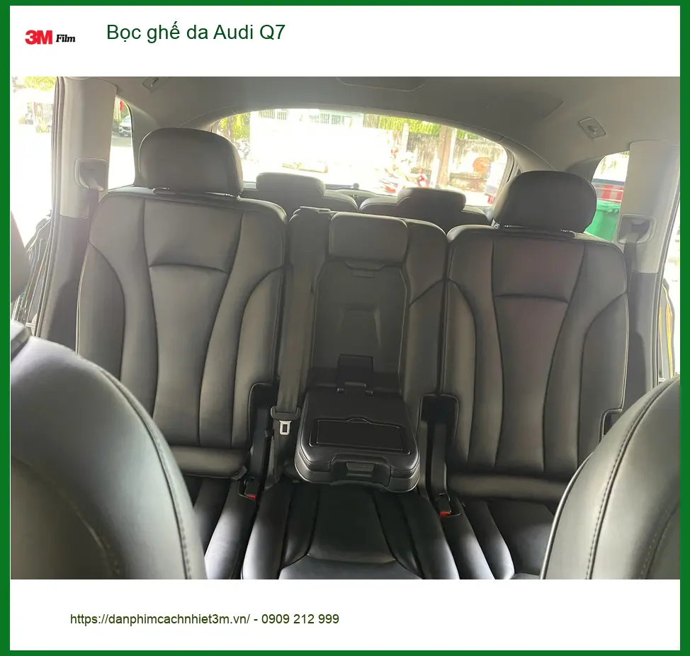 Anh Đạt bọc ghế da Audi Q7 tại Quận 9 để nội thất sang trọng, dễ vệ sinh ảnh thực tế 3