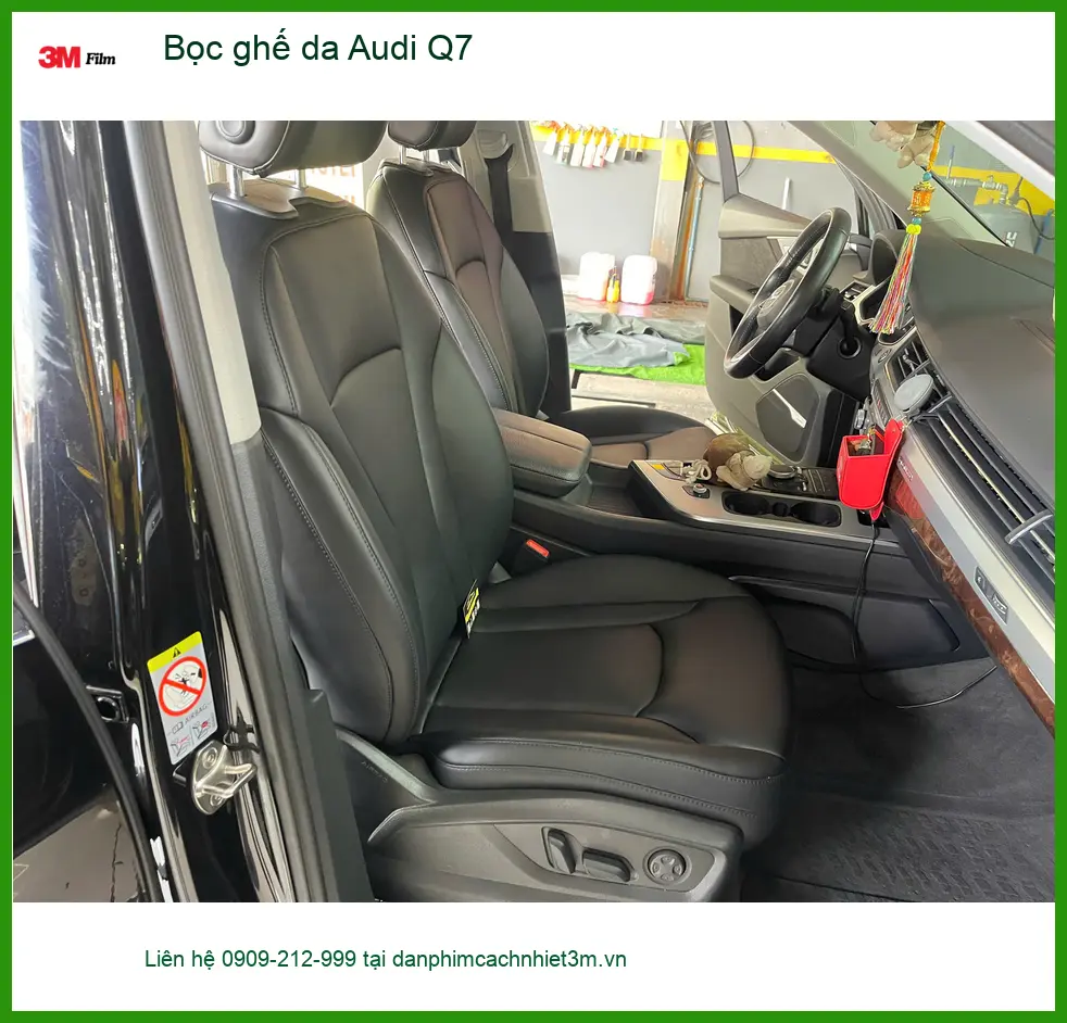 Anh Đạt bọc ghế da Audi Q7 tại Quận 9 để nội thất sang trọng, dễ vệ sinh ảnh thực tế 4