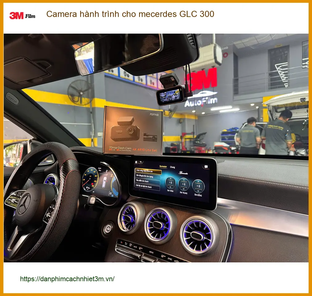 Anh Dũng Lắp Camera Hành Trình Mercedes GLC 300 tại Quận 9 uy tín. ảnh thực tế 2