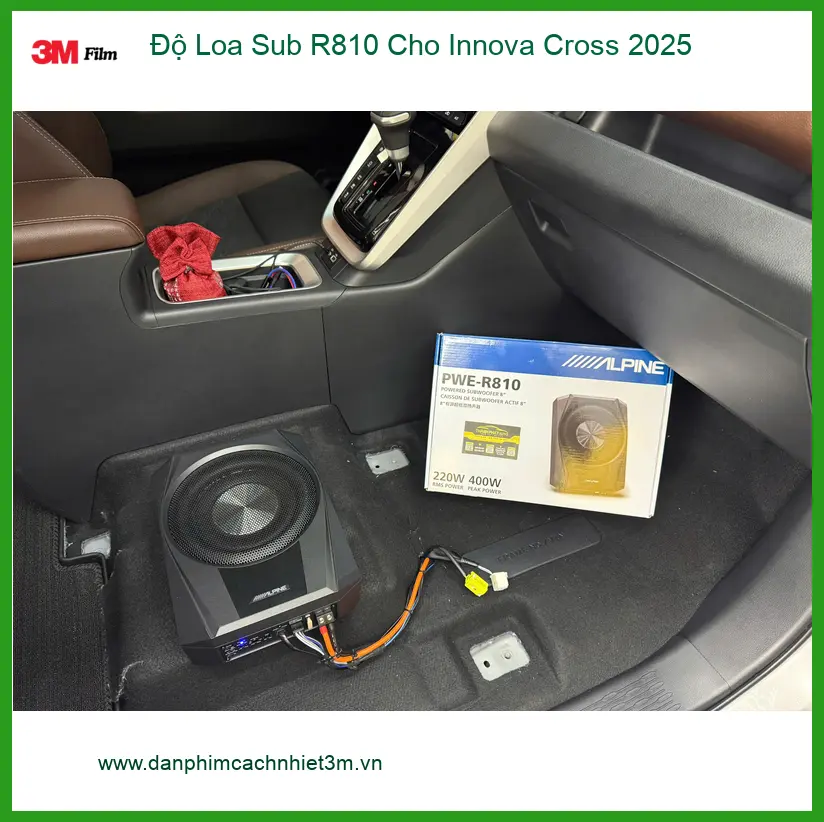 Anh Tùng độ loa Sub R810 cho Innova Cross 2025 nghe nhạc hay hơn ở Quận 12 ảnh thực tế 3