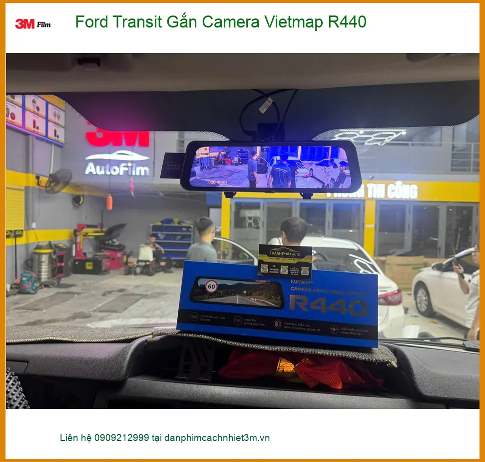 Anh Minh Khôi gắn Camera Vietmap R440 cho Ford Transit tại Quận 9 ảnh thực tế 3
