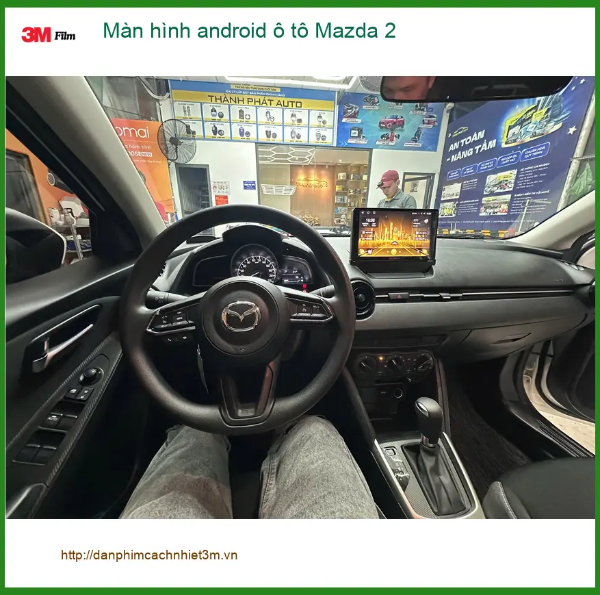 Anh Minh lắp màn hình Android ô tô Mazda 2 tại Quận 12 để nâng cấp giải trí.