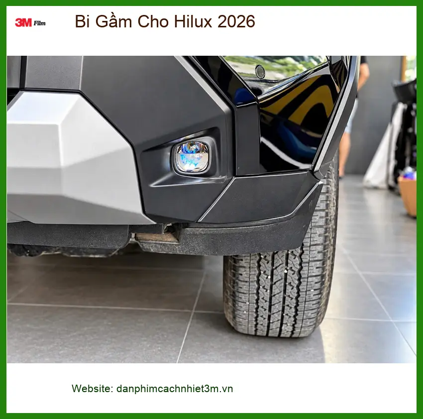 Anh Tấn lắp Bi Gầm cho Hilux 2026 để cải thiện tầm nhìn ban đêm ở Thủ Đức ảnh thực tế 3