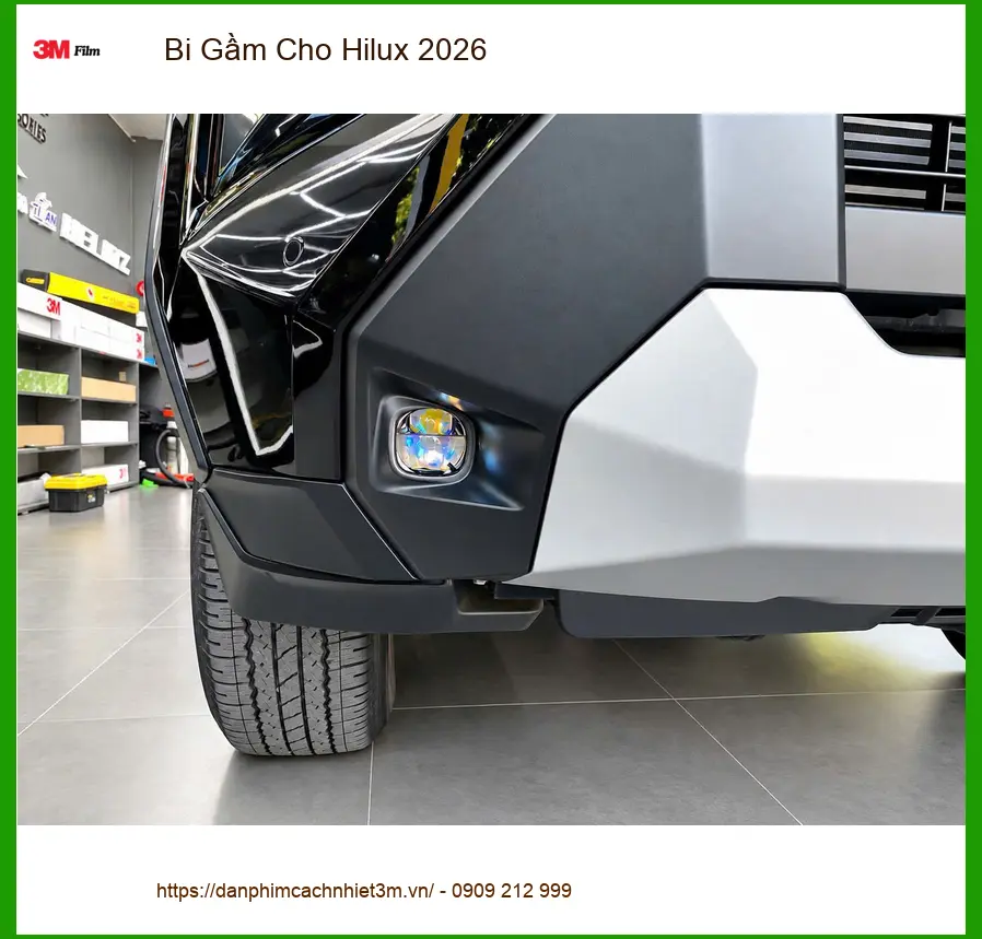 Anh Tấn lắp Bi Gầm cho Hilux 2026 để cải thiện tầm nhìn ban đêm ở Thủ Đức ảnh thực tế 4