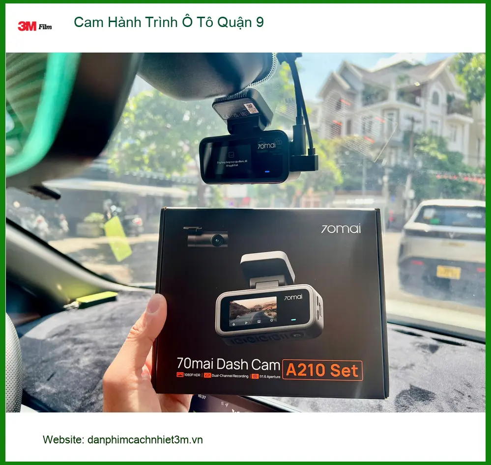 Anh Tùng lắp Cam Hành Trình Ô Tô cho VinFast Lux A2.0 tại Quận 9 để an tâm di chuyển