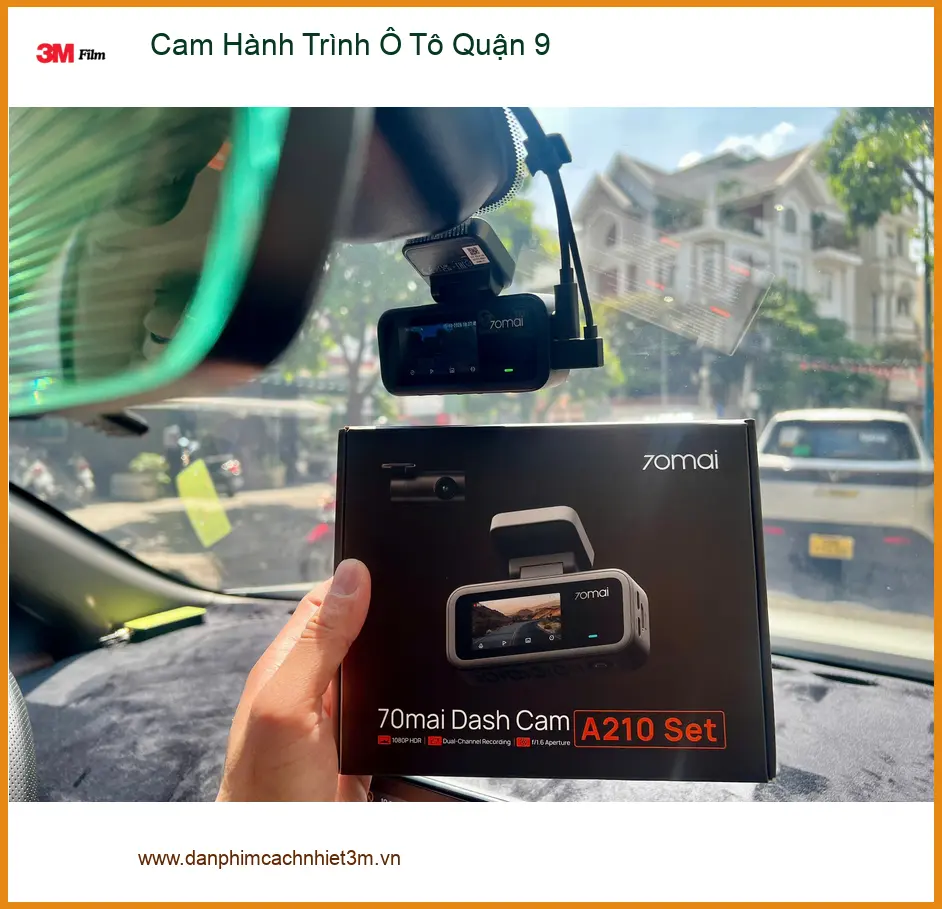 Anh Tùng lắp Cam Hành Trình Ô Tô cho VinFast Lux A2.0 tại Quận 9 để an tâm di chuyển ảnh thực tế 3