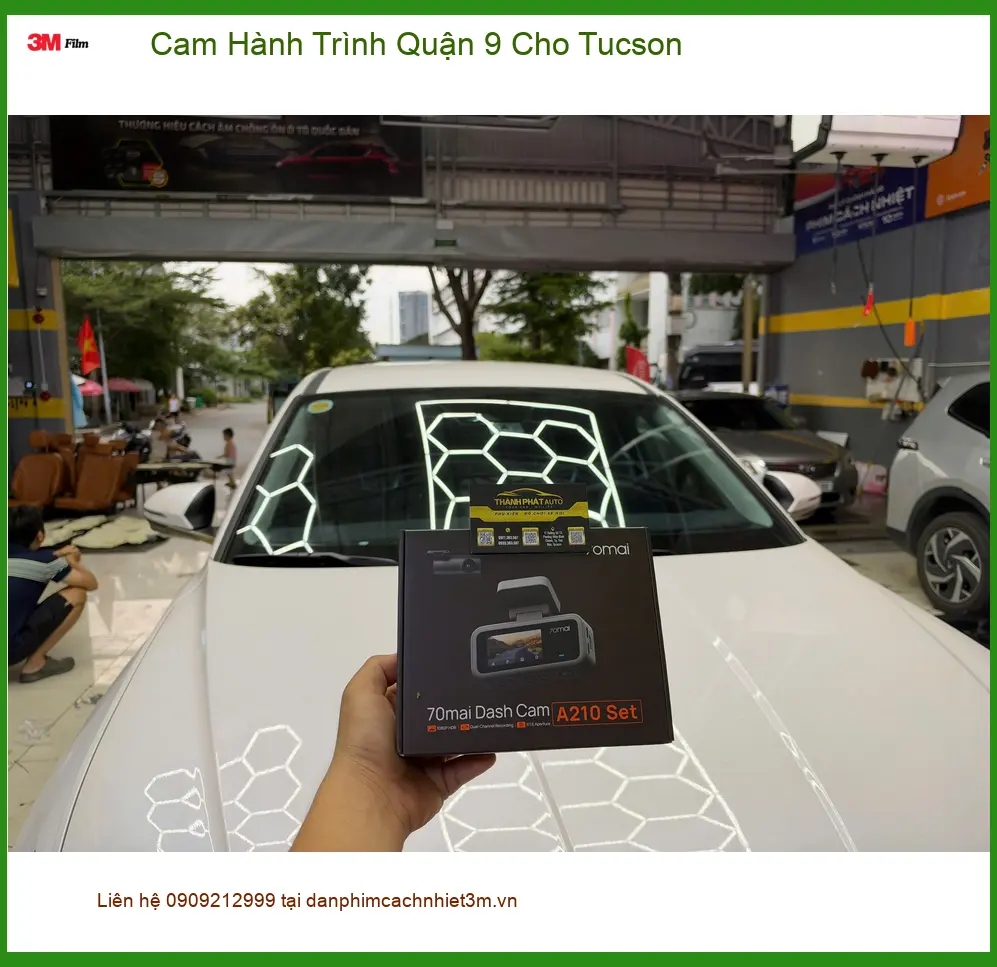 Anh Minh lắp camera hành trình cho Hyundai Tucson tại Quận 9 để an tâm di chuyển