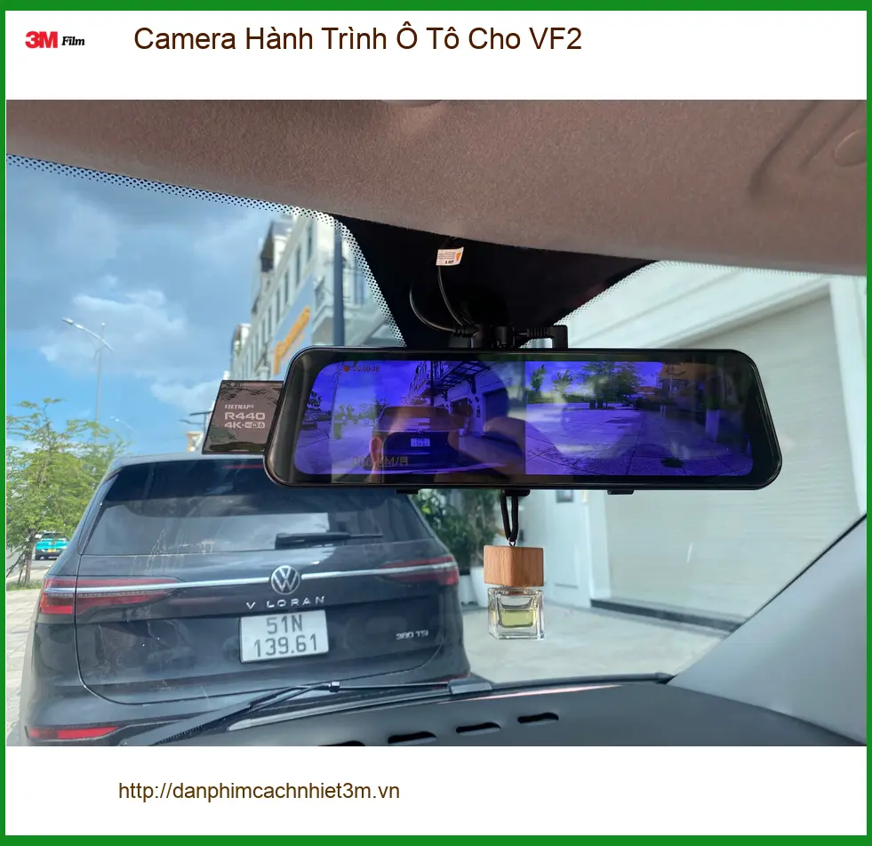 Chị Thanh lắp Camera Hành Trình Ô Tô cho VinFast VF2 tại Quận 9 để an tâm ghi hình. ảnh thực tế 3