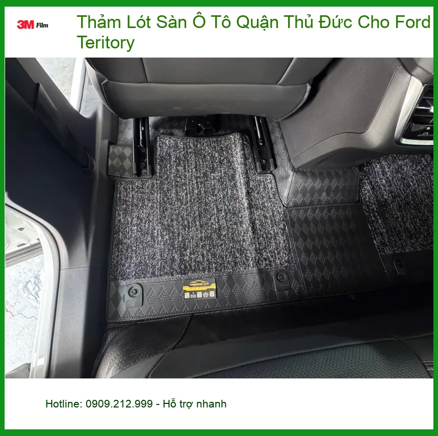 Anh Tùng lắp thảm lót sàn ô tô Ford Territory ở Thủ Đức vì thảm cũ khó vệ sinh ảnh thực tế 2