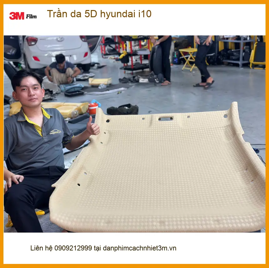 Anh Minh bọc trần da 5D cho Hyundai i10 tại Quận Phú Nhuận vì trần cũ ẩm mốc ảnh thực tế 4